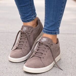 Nike Court Royal  Size US 10 Light Brown